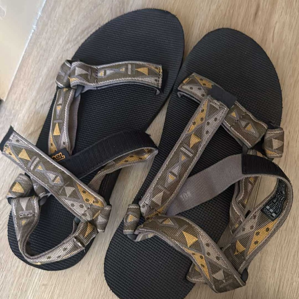Men's Teva Black and Brown Sandals | Size 10
